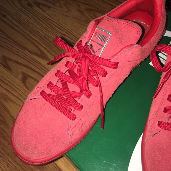 Red suede pumas - Picture 2 of 6